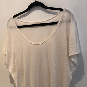 Scoop neck tee